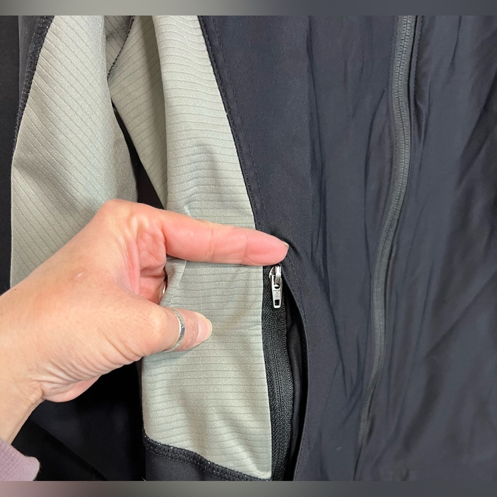 Vintage Marmot Softshell Performance Windbreaker … - image 3